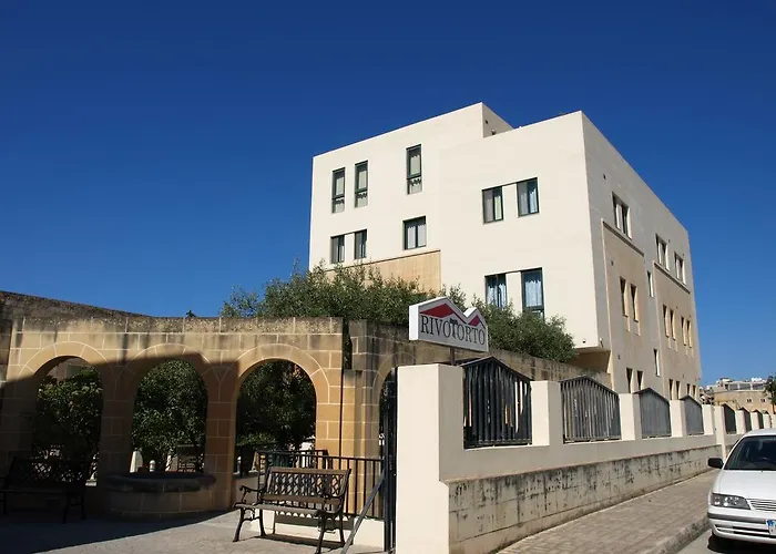 게스트하우스 Rivotorto Retreat House 3*